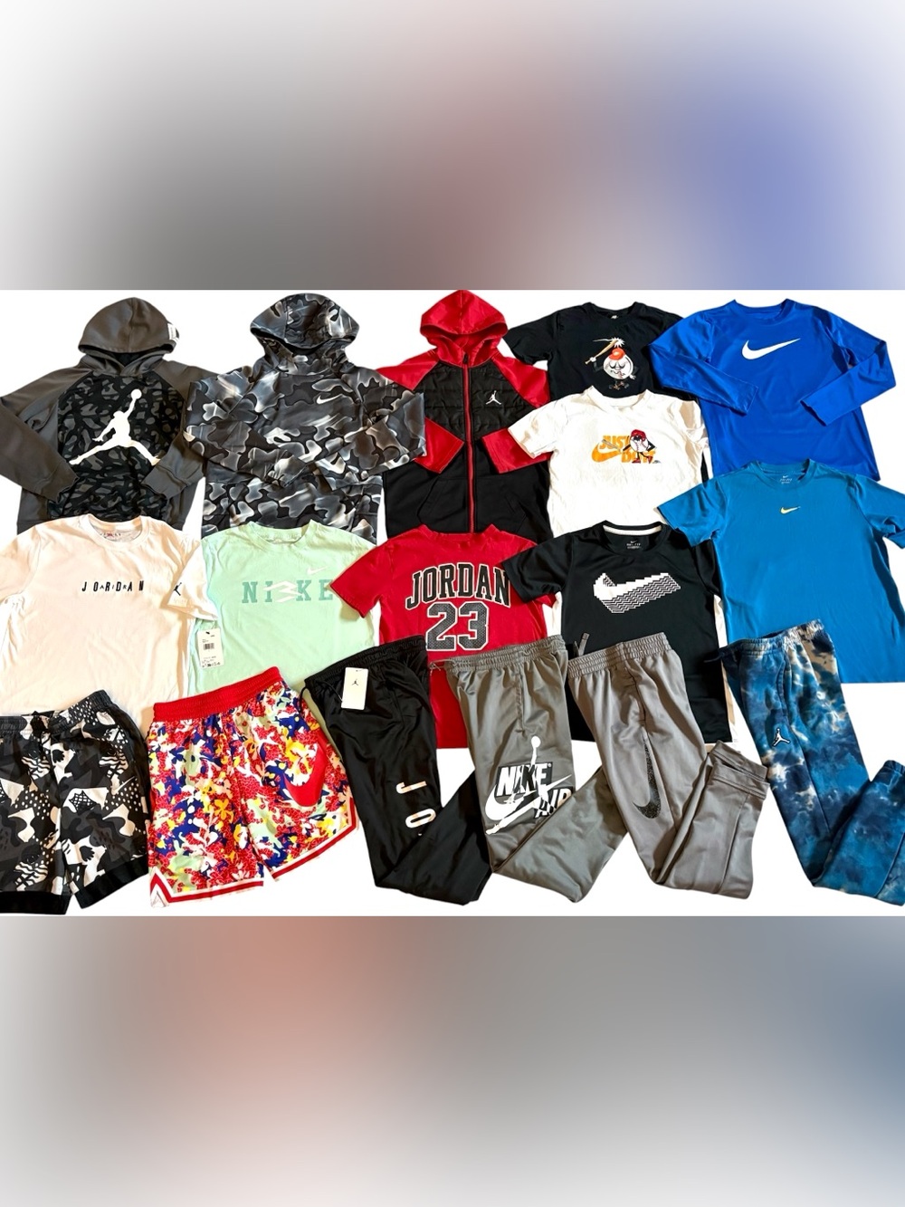 NIKE DRI-FIT & JORDAN BOYS SIZE LARGE 19 PIECE BACK TO SCHOOL CLOTHING BUNDLE!